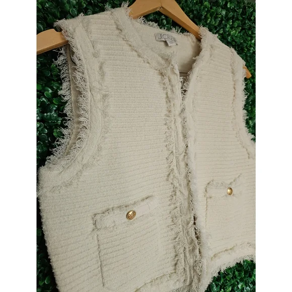 J.Crew Textured vest in fine bouclé - Picture 2 of 6